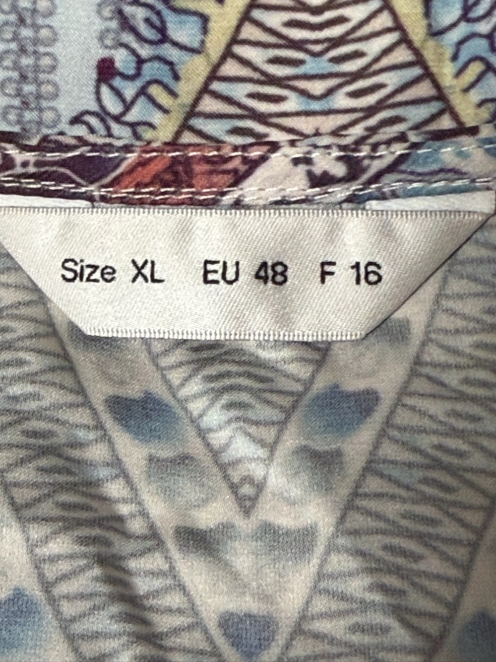 Boho Printed V-Neck Tunic Top in Navy XL - Picture 7 of 7